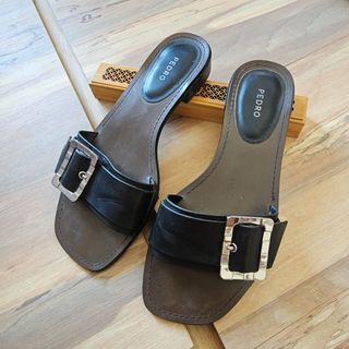 (Category: ) located in . Submitted by selling.bn.preloved.closet (Listing ID 1281637395, Image 1). Description: .