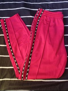 (Category: ) located in . Submitted by seoulfide (Listing ID 1281559481, Image 1). Description: .