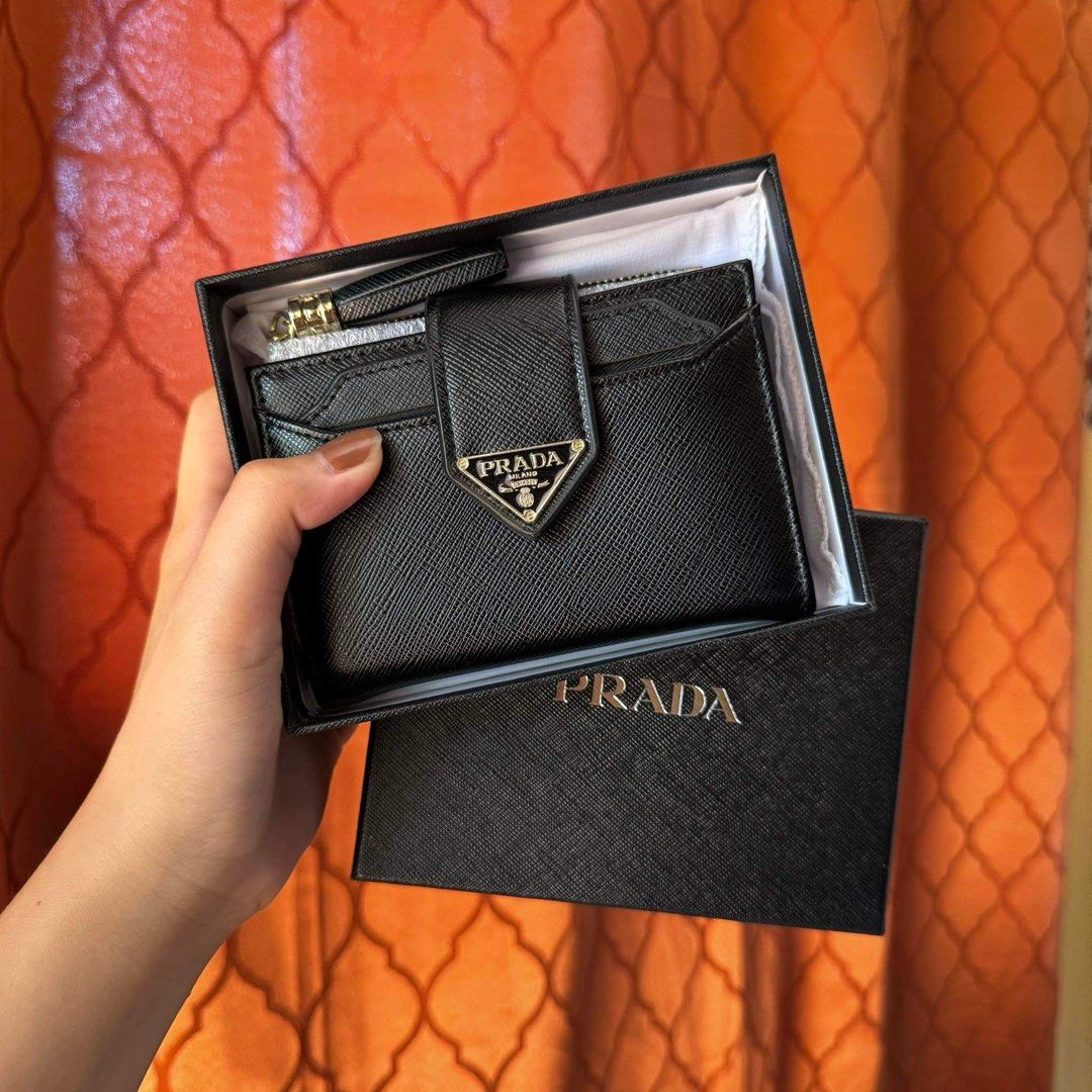 Prada hotsell accordion wallet