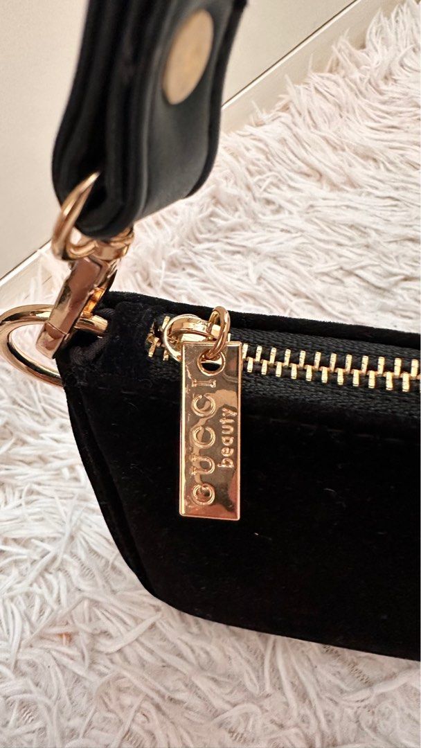 Gwp hotsell gucci pouch