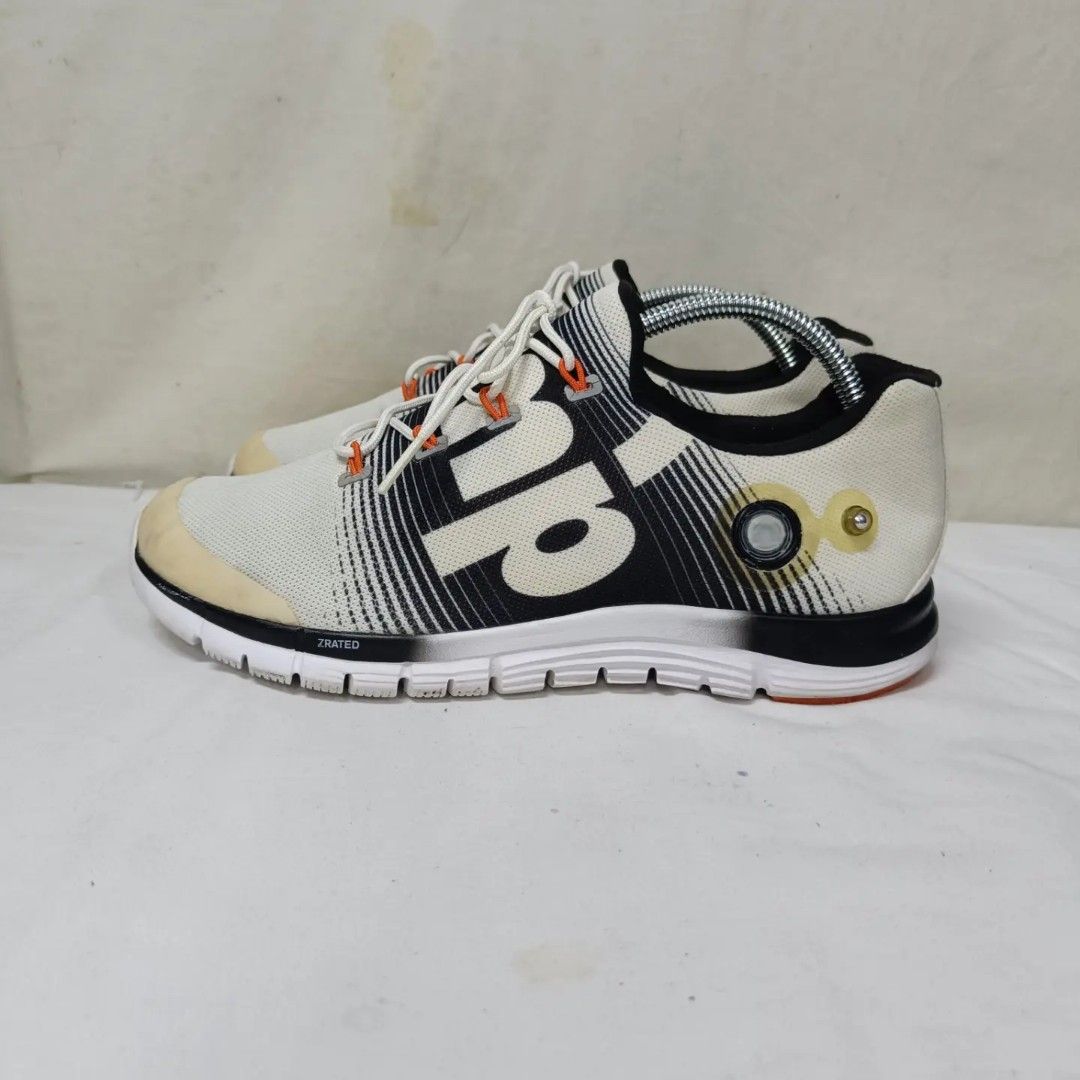 REEBOK ZPUMP Men s Fashion Footwear Sneakers on Carousell