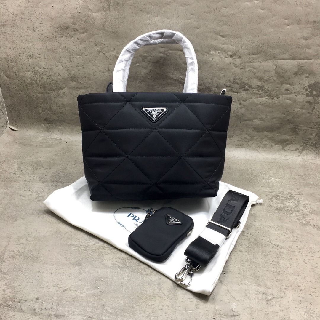 SALE Tas PRADA Small Tessuto Quilted Re Nylon Padded Tote Bag Nero Lampo Zipper Black Hitam Original Zipper Lampo ada pouch Import Wanita Perempuan