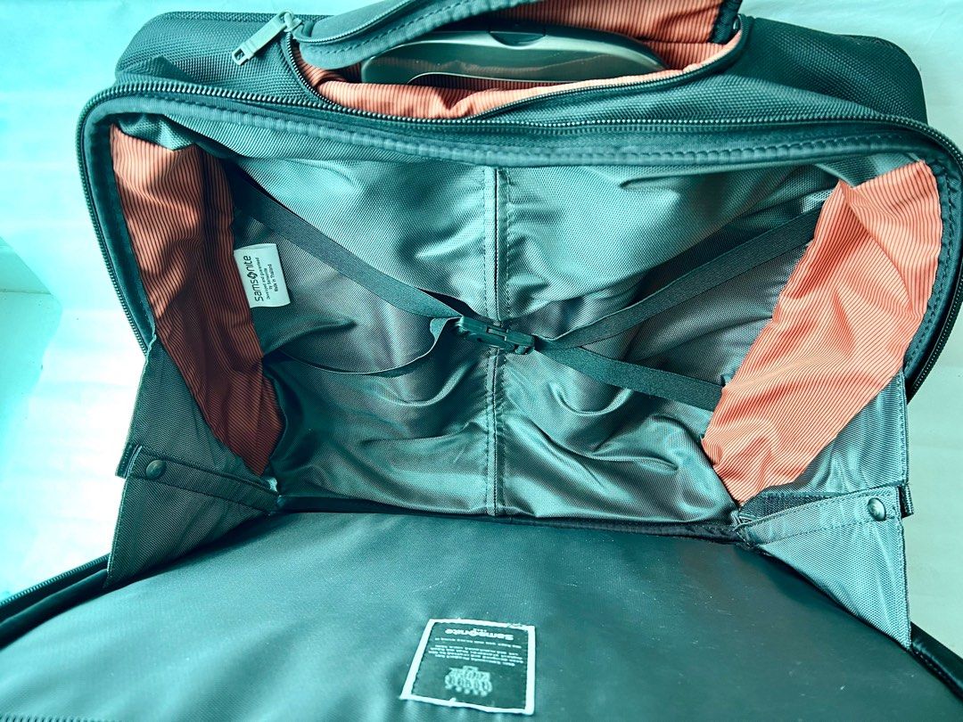 Samsonite laptop top rolling tote