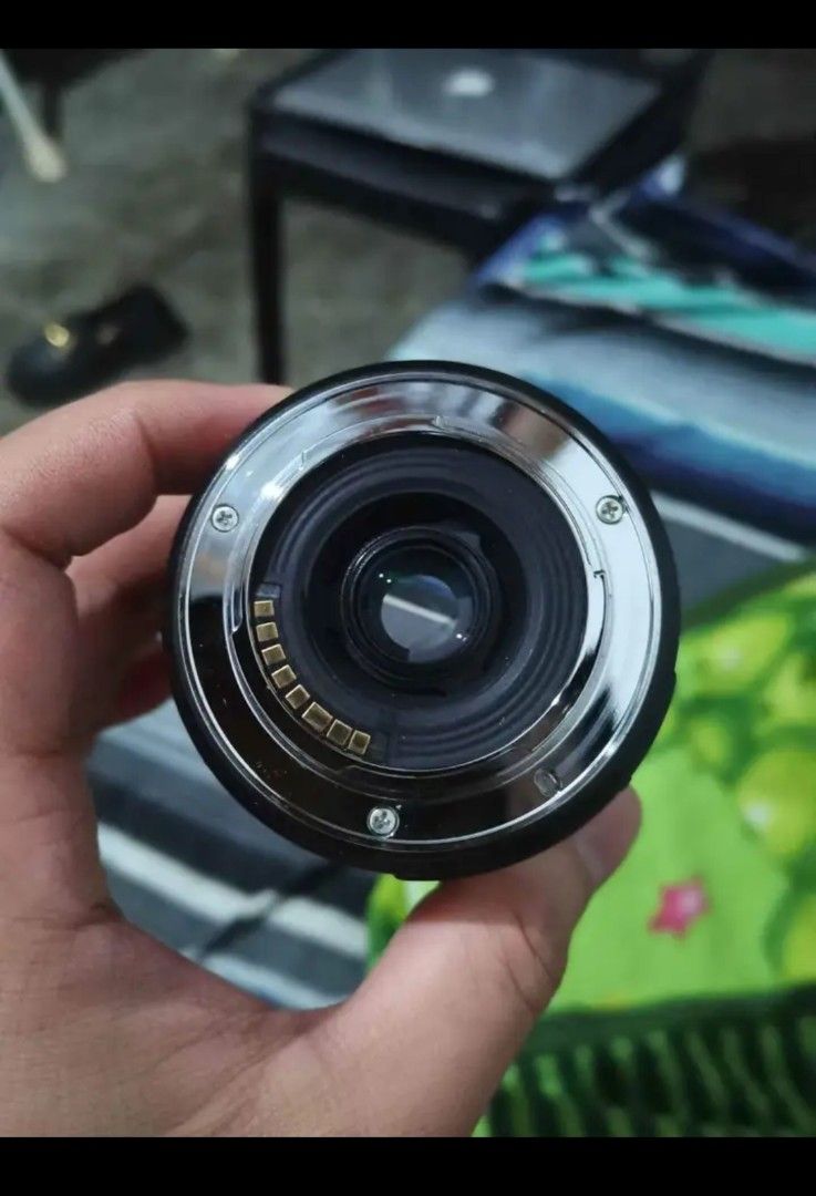 Samsung 16mm lens 2.4 (Category: Lens & Kits) located in Pasay City. Submitted by zildsebas (Listing ID 1281659233, Image 2). Description: For Sale Samsung Nx 16mm f2.4 I function lens for nx mount 7500.