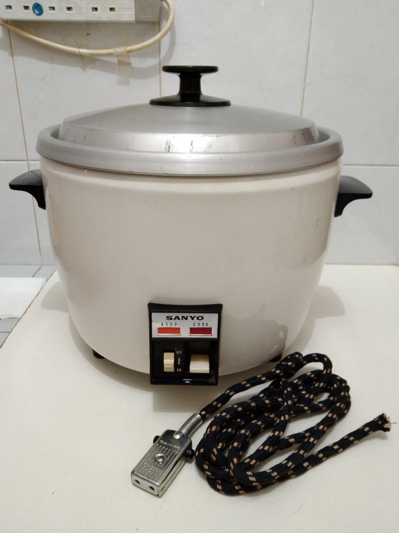 SANYO 2.8l Rice Cooker, TV & Home Appliances, Kitchen Appliances