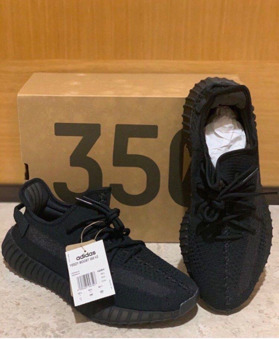 SELLING AT RETAIL PRICE US11 Adidas Yeezy Onyx