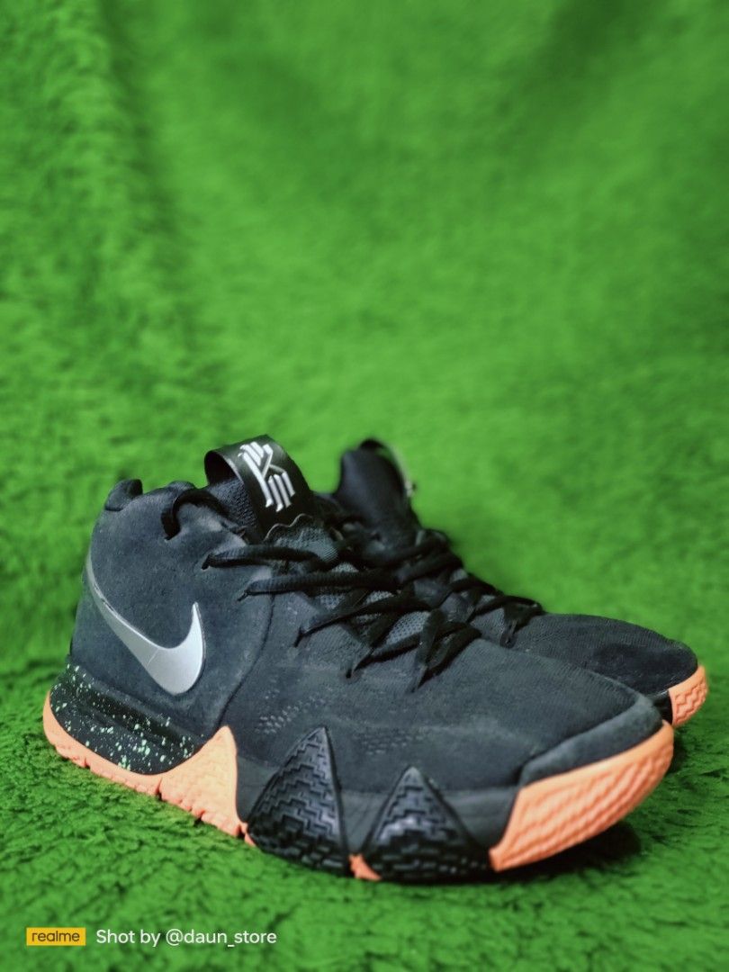 Sepatu basket 2025 kyrie 4