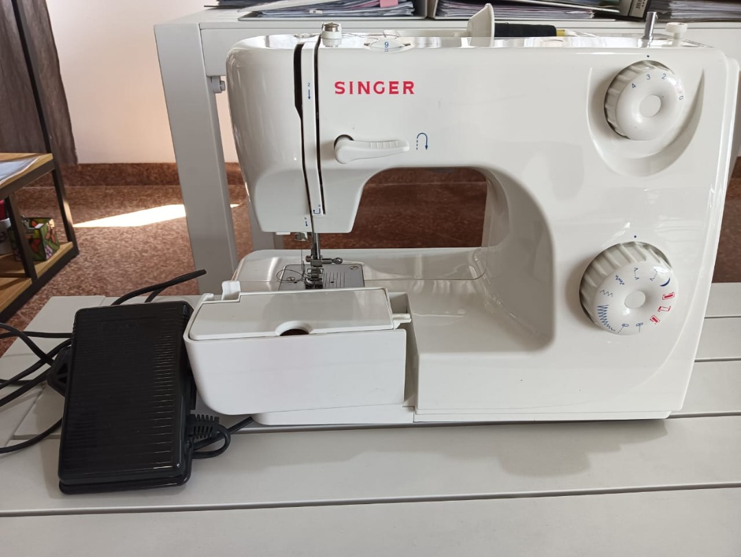 SINGER Model Sewing Machine, TV & Home Appliances, Other Home ...