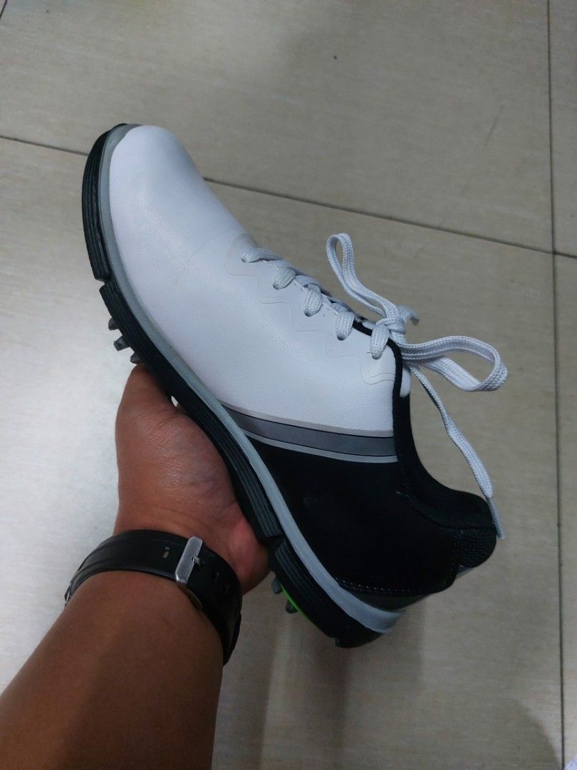 Slazenger V100 Men s Golf Spiked Shoes 7 US Men s Fashion Footwear Sneakers on Carousell