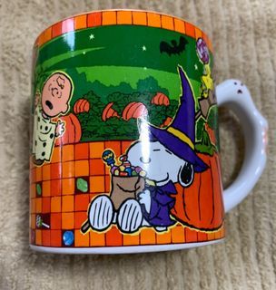 Snoopy Hallowee Universal Studios Japan mug