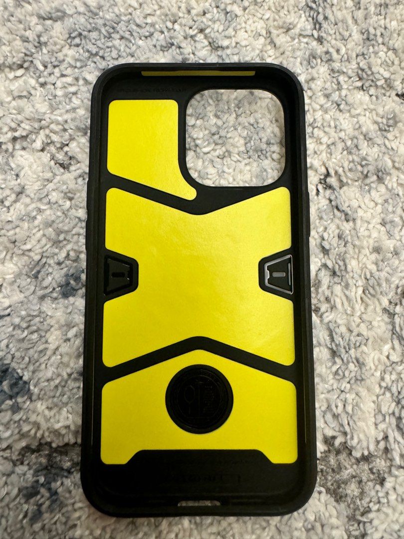 Spigen Gearlock Bike Mount Case for iPhone 13 Pro, Mobile Phones