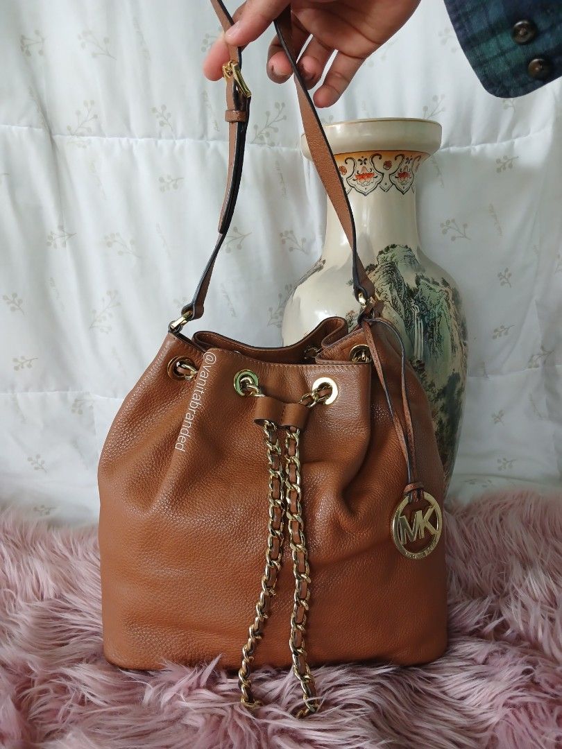 Michael kors frankie drawstring bag online