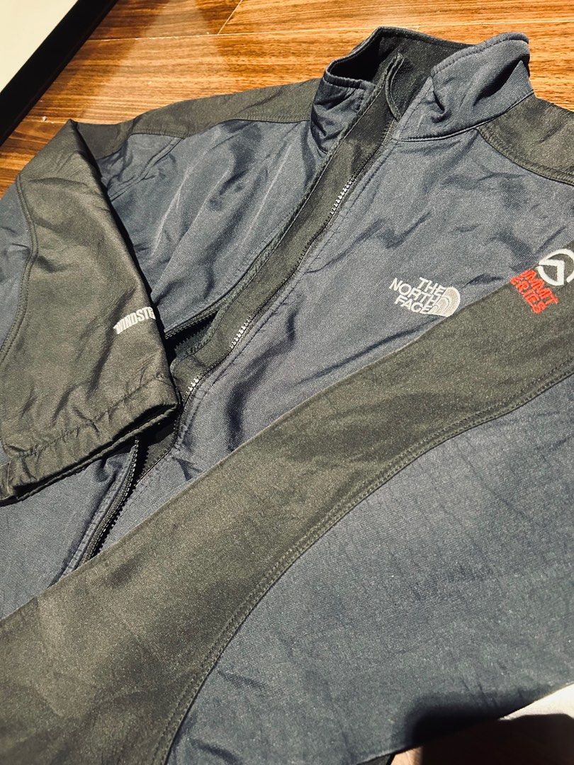 THE NORTH FACE