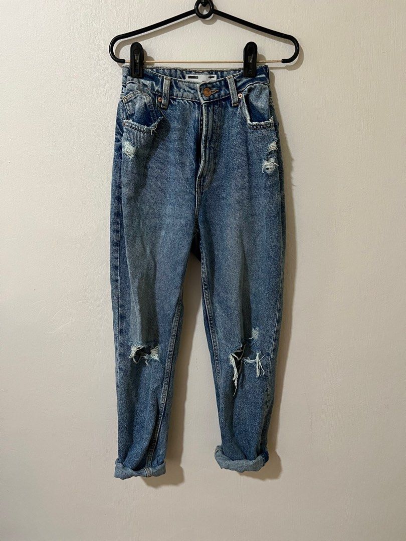 Thrifted top mom jeans
