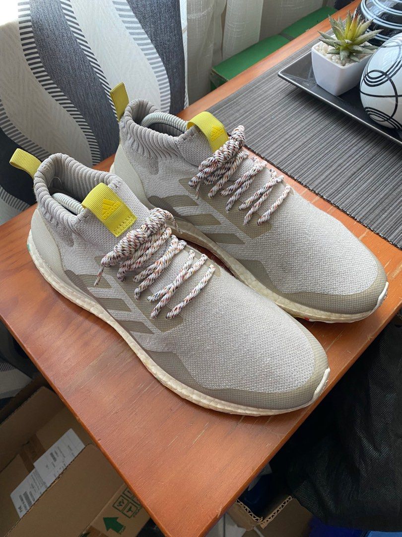 Ultraboost Mid