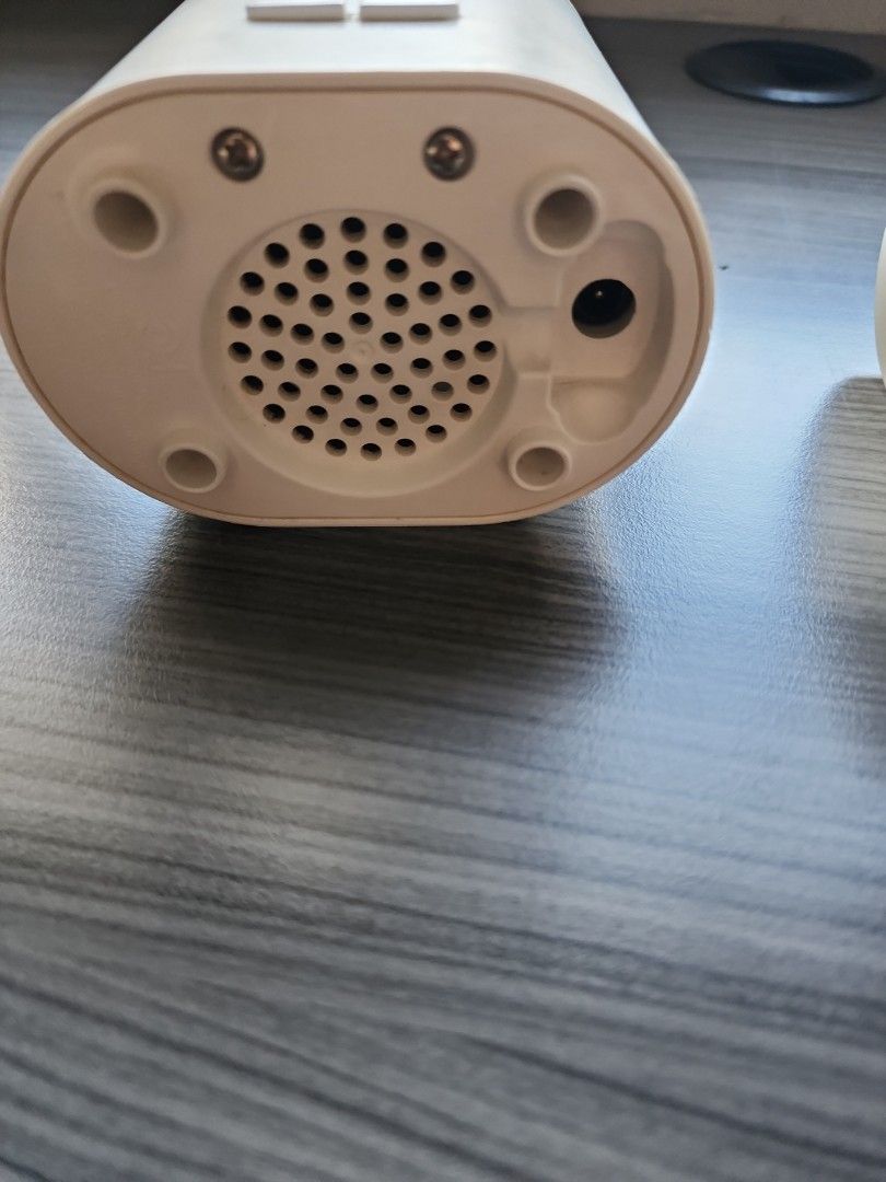 ultrasonic diffuser (Category: Fragrance & Deodorants) located in Del Monte. Submitted by dwsy4ever (Listing ID 241754440, Image 3). Description: ultrasonic diffuser for essential oils, 4hrs running time and auto shut off.