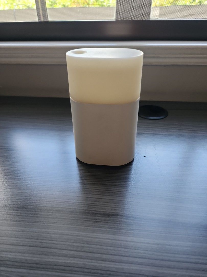 ultrasonic diffuser (Category: Fragrance & Deodorants) located in Del Monte. Submitted by dwsy4ever (Listing ID 241754440, Image 2). Description: ultrasonic diffuser for essential oils, 4hrs running time and auto shut off.