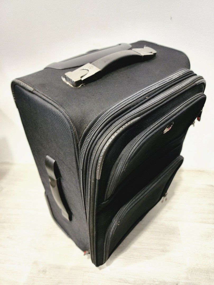 Swissgear 22 carry on clearance