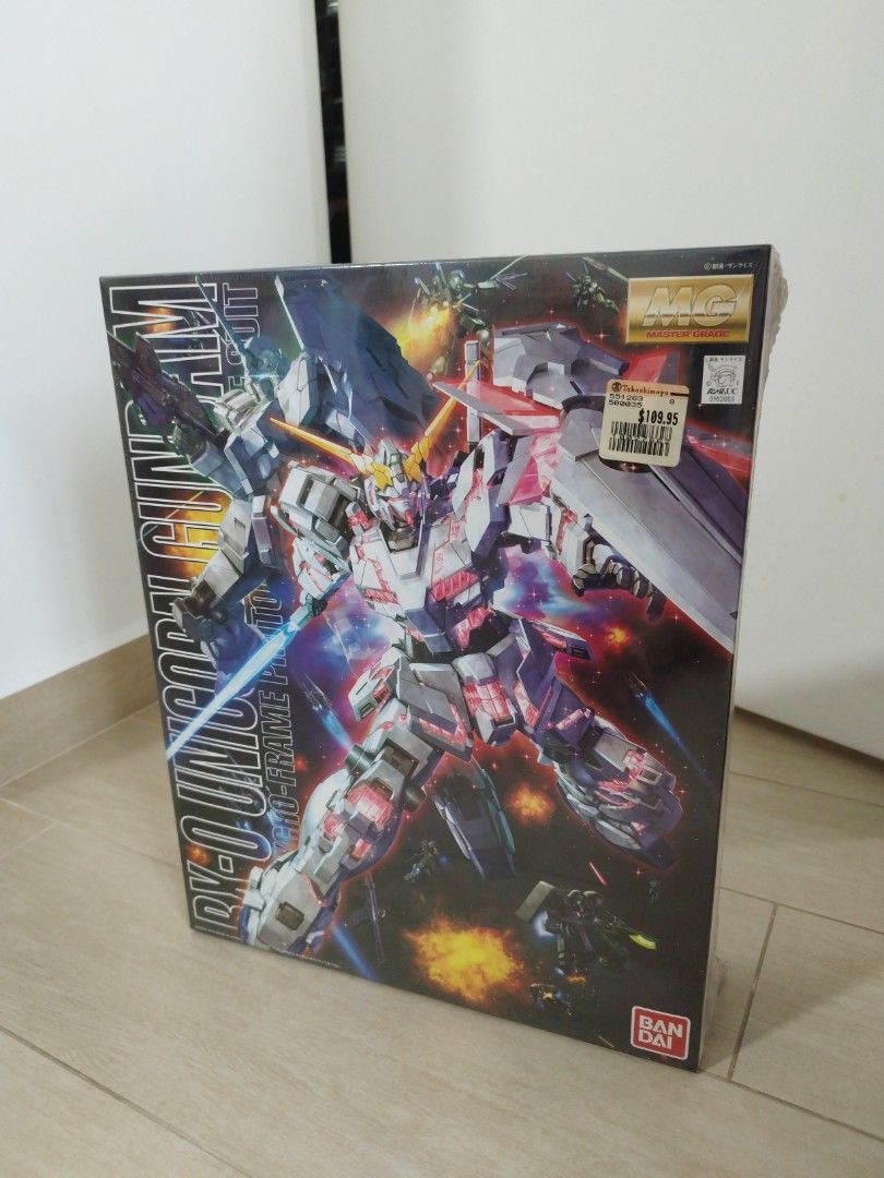 1/100 MG RX-0 Unicorn Gundam (Bandai) (Category: Toys & Games) located in Singapore. Submitted by younggggg (Listing ID 1281908257, Image 1). Description: sealed and BNIB. original price $109.95. View and deal at my block in Telok Blangah or nearby MRT..