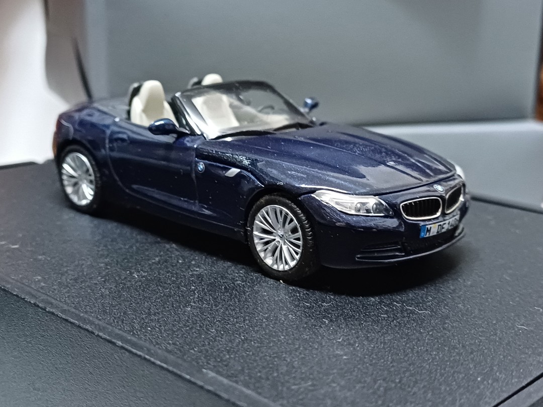 1/43 Minichamps BMW Z4 diecast 1:43, 興趣及遊戲, 玩具& 遊戲類