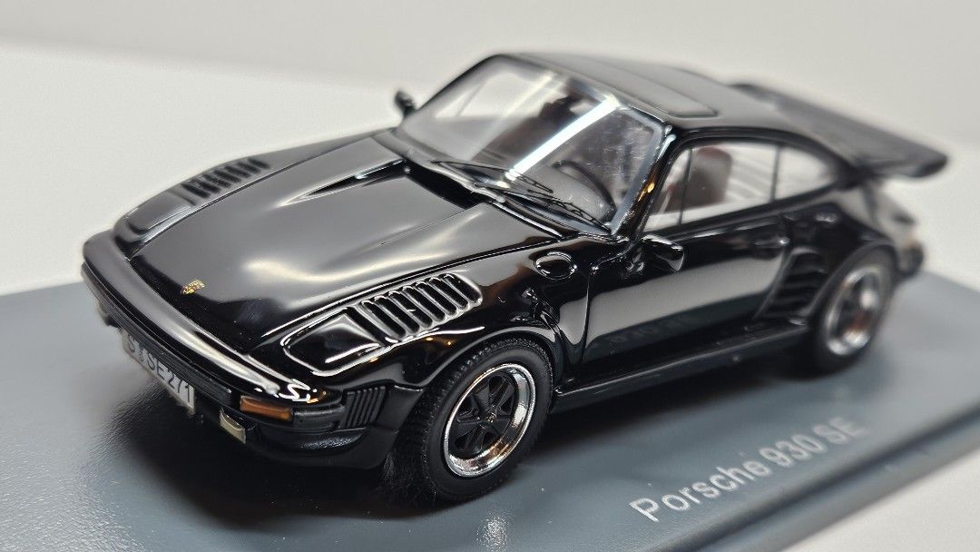 NEO 1/43 ポルシェ911(930)SE NEO 1/43 ポルシェ911(930)SE