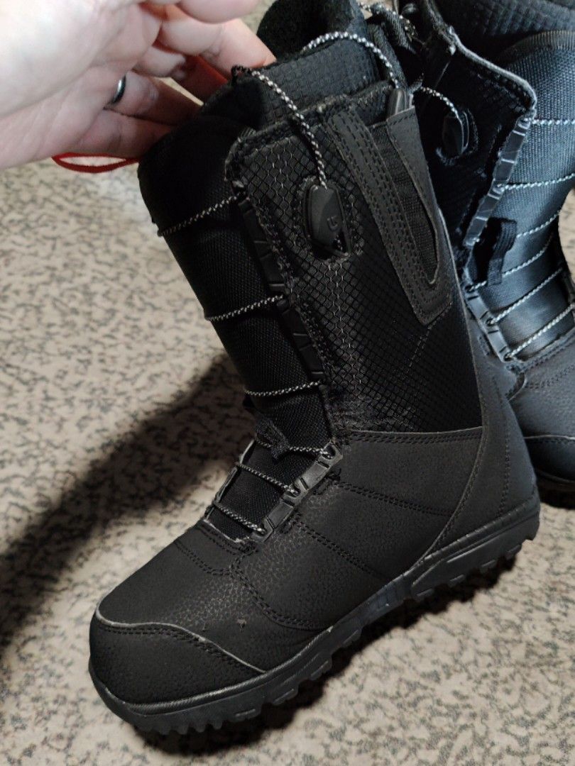 2021 Burton MOTO speedlace snowboarding boots Asian Fit US7.5 UK6.5 JPN25.5 EUR40.5 CN255 Sports Equipment Other Sports Equipment and Supplies on Carousell
