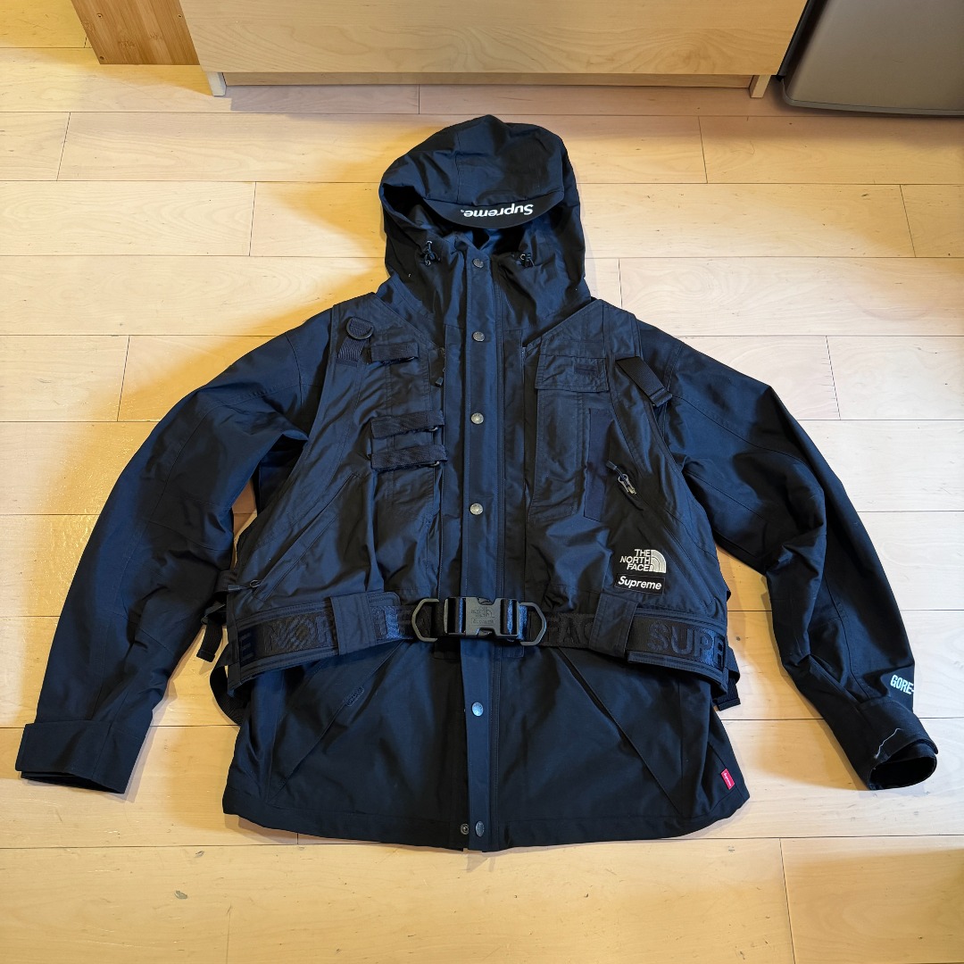 油麻地現時點223門市95%NEW Supreme x The North Face RTG