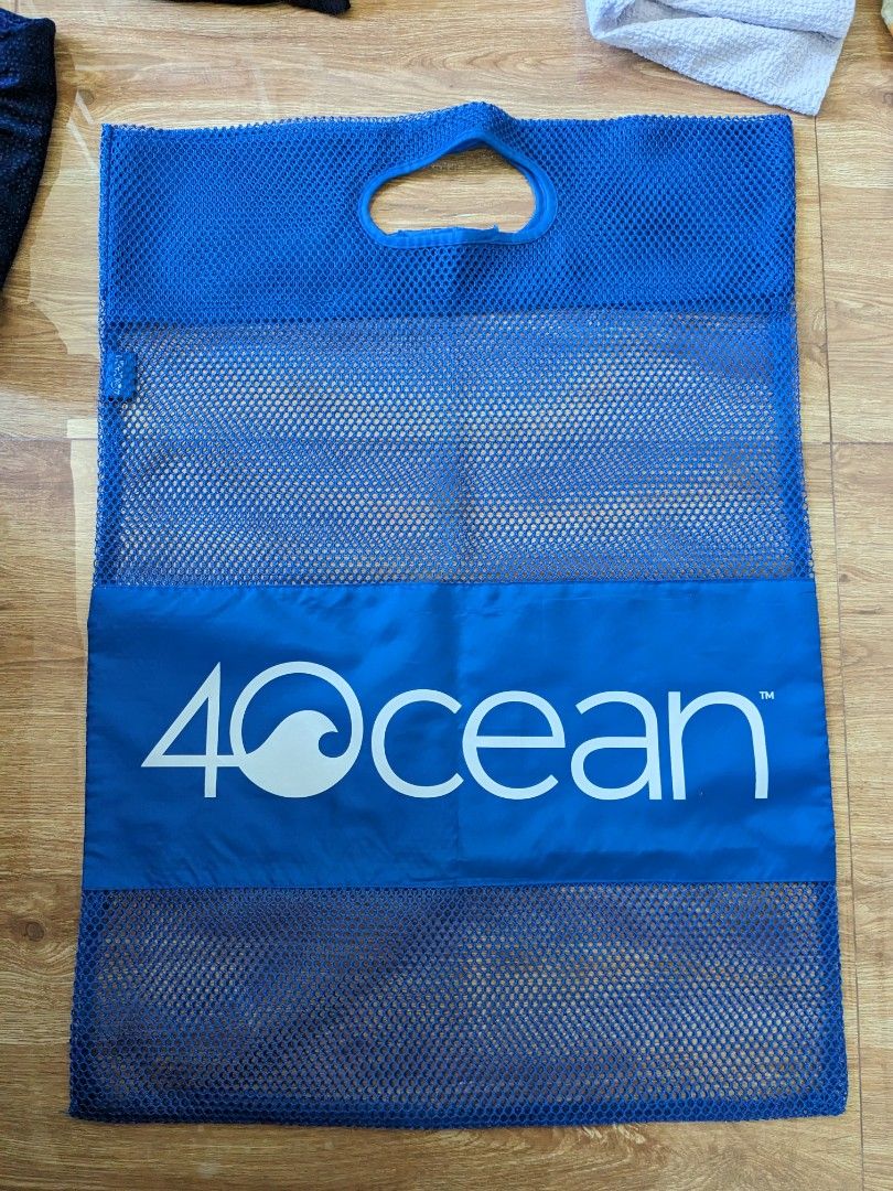 Amazon.com: The Sak 4Ocean Critter 120 Hobo Bag, Special Edition Purse,  Denim/Whale : Clothing, Shoes & Jewelry