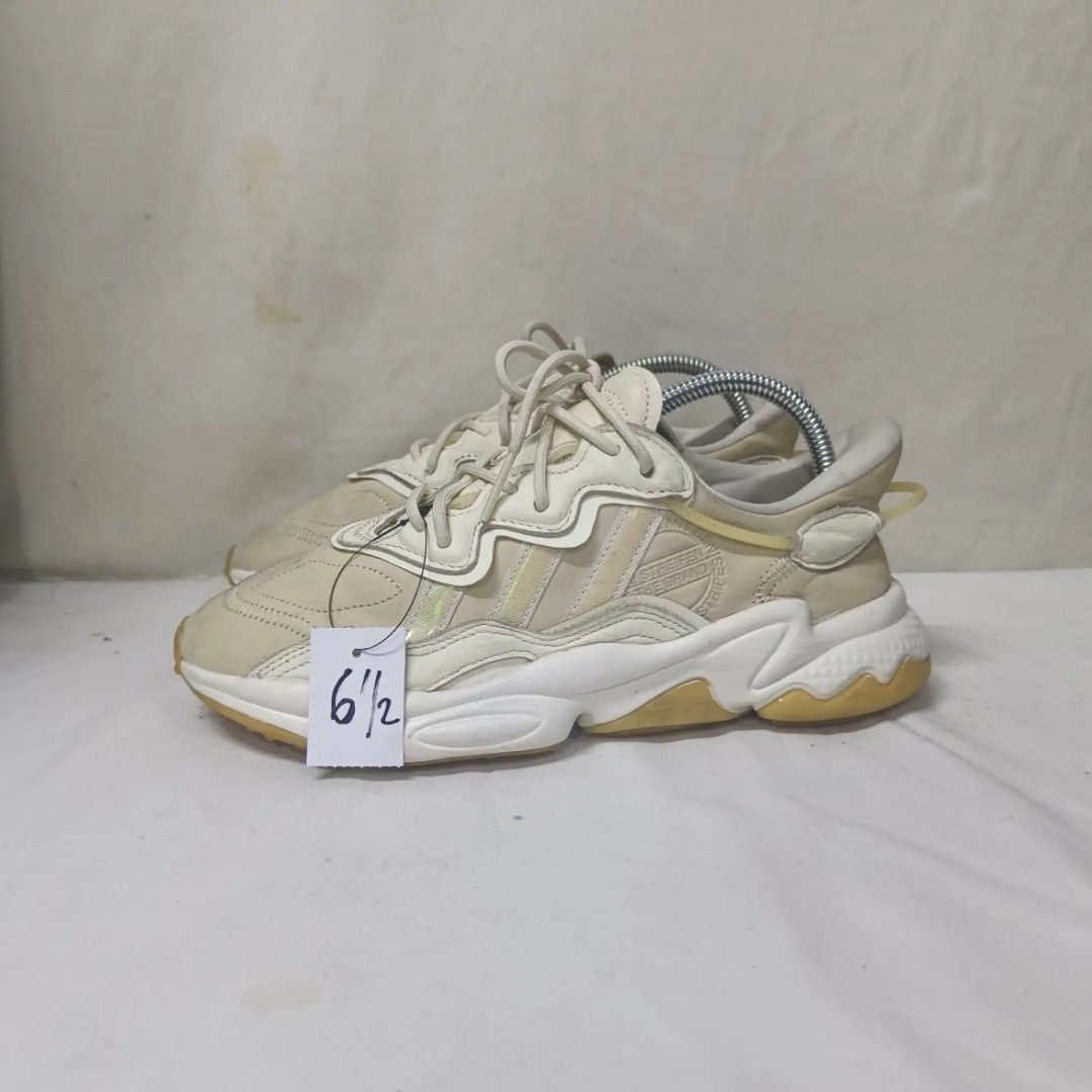 ADIDAS ASWEEGO Women s Fashion Footwear Sneakers on Carousell