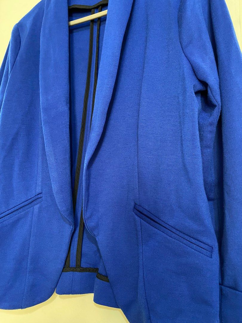 Apple & Eve royal blue blazer (Category: Coats, Jackets and Outerwear) located in Cainta. Submitted by cbe23 (Listing ID 1281827540, Image 3). Description: Good condition Flattering fit Rfs: decluttering.