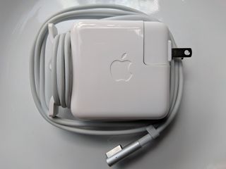 Apple Magsafe 45W for Macbook Air 11 & 13 2008-2011 Free Same Day Delivery Nationwide 1 Year Warranty