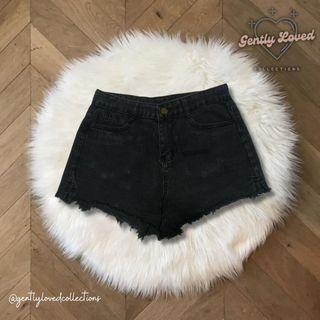 (Category: ) located in . Submitted by gentlylovedcollections (Listing ID 1281947794, Image 1). Description: .
