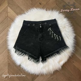 (Category: ) located in . Submitted by gentlylovedcollections (Listing ID 1281948319, Image 1). Description: .