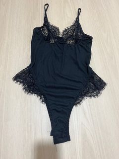 (Category: ) located in . Submitted by zoe_wardrobe (Listing ID 1281912294, Image 1). Description: .