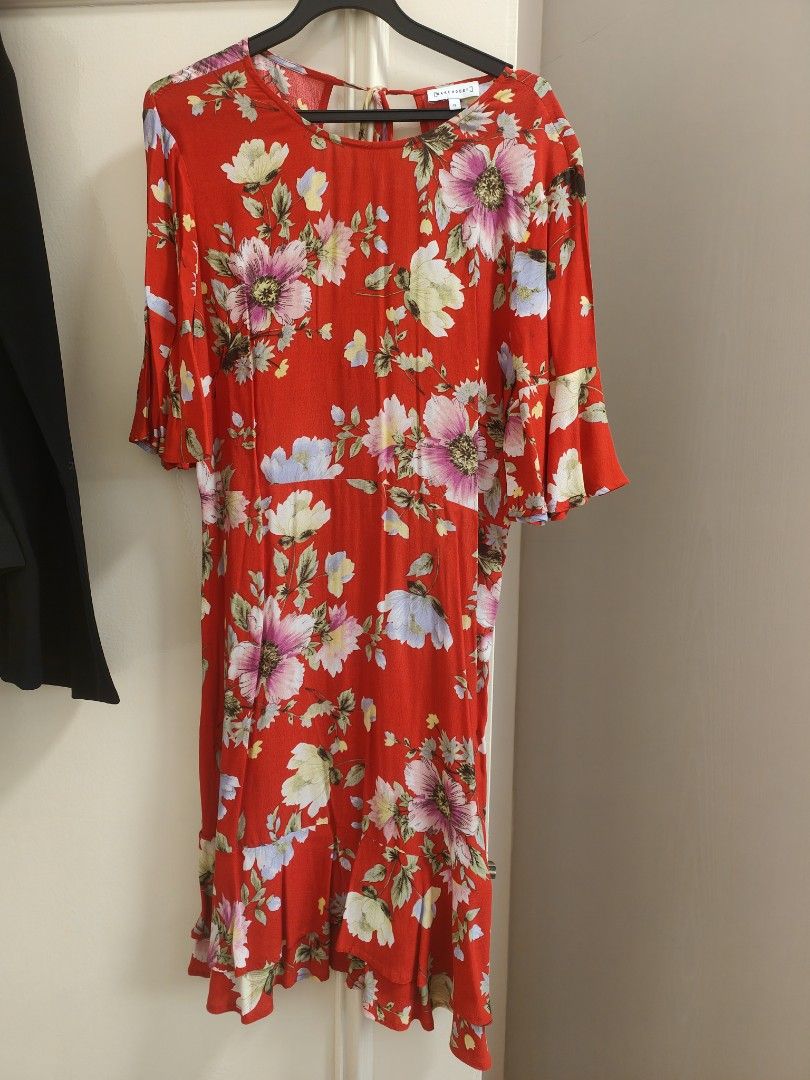 Red dress cheap warehouse sale