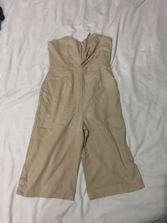 (Category: ) located in . Submitted by _wardrobecleanse (Listing ID 1281812320, Image 1). Description: .