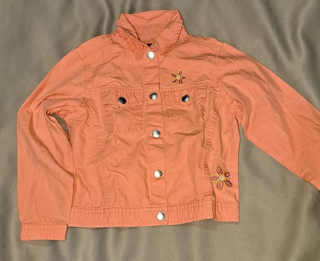 Bossine Jacket for 3 yrs girl (Category: Babies & Kids Fashion) located in Quezon City. Submitted by shops4me (Listing ID 1281962786, Image 2). Description: Jacket for 3 yrs old girl. Used only a few times. Good as new..