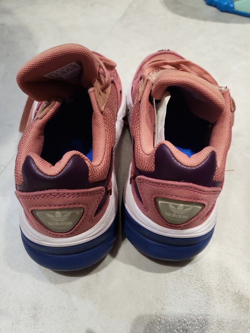 Adidas falcon women's size 5 store