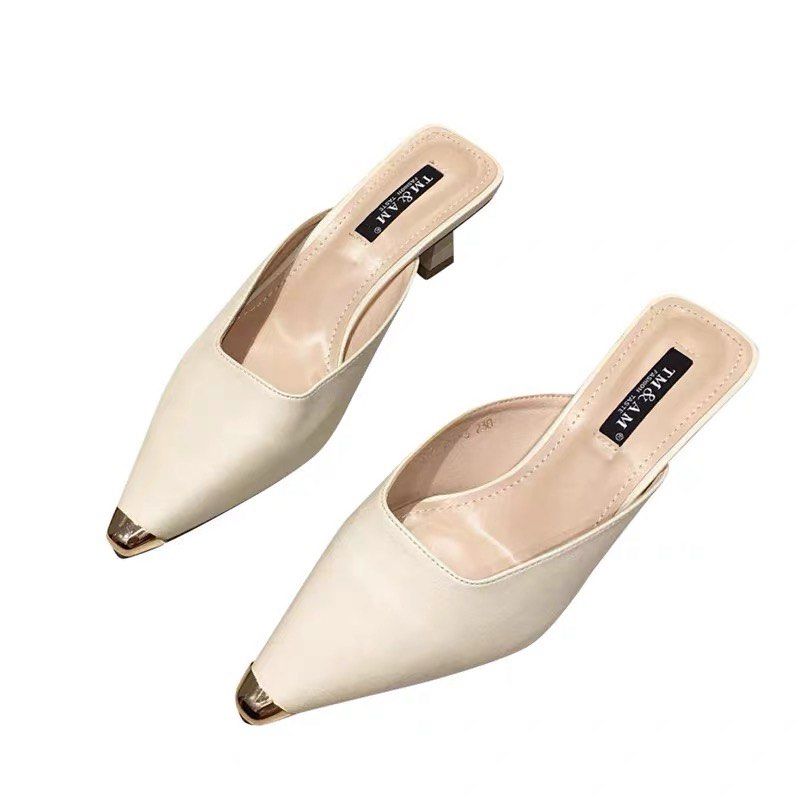 BRAND new in box Women s ladies white heels 5cm comfy easy to
