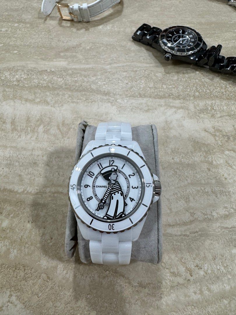 Chanel j12 discount watch review