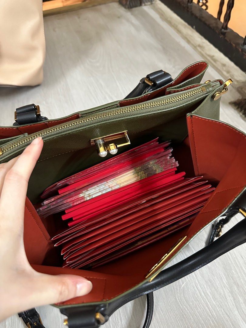 Charles and keith outlet bag harga