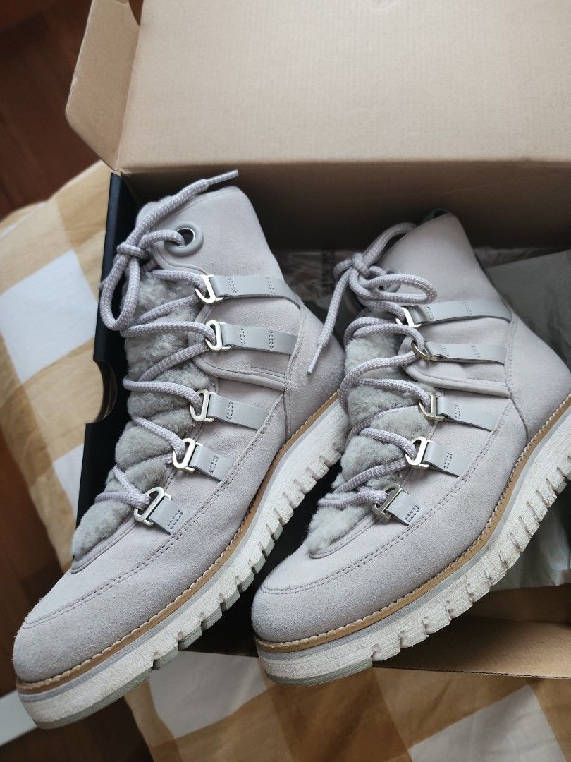 Cole haan top snow boot
