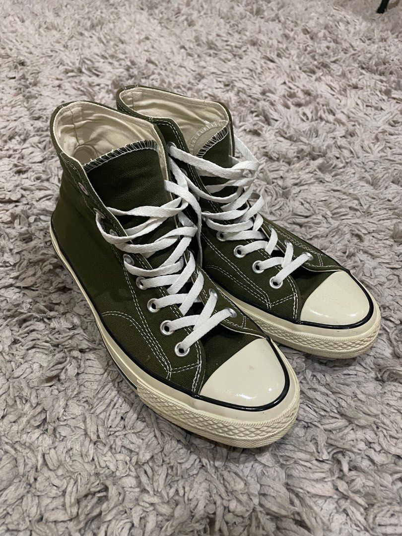 Olive green high top top converse
