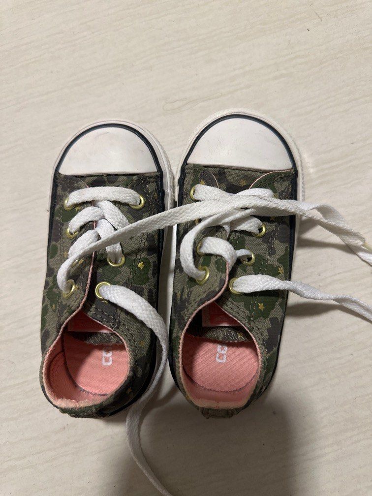 Camo store converse toddler
