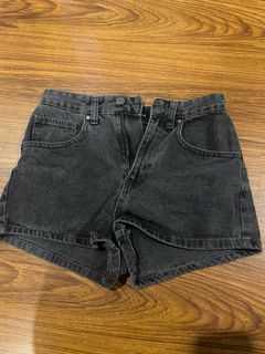 (Category: ) located in . Submitted by ixc_911 (Listing ID 1281964442, Image 1). Description: .