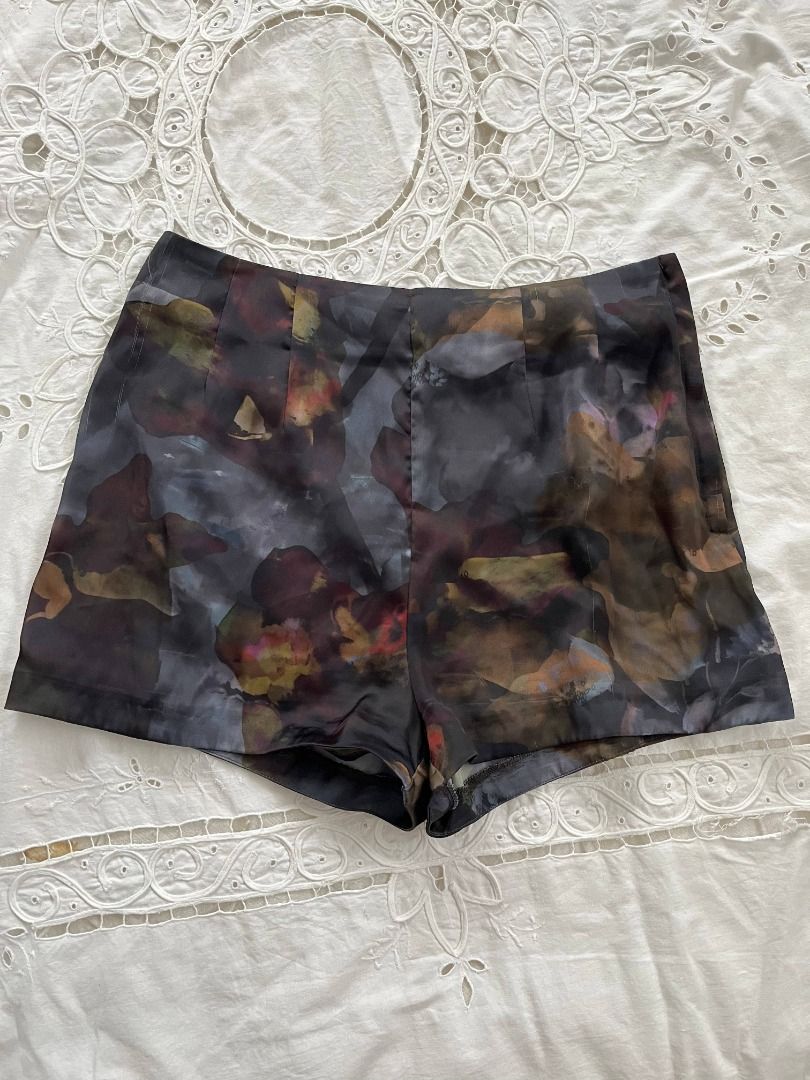 H&m sales patterned shorts