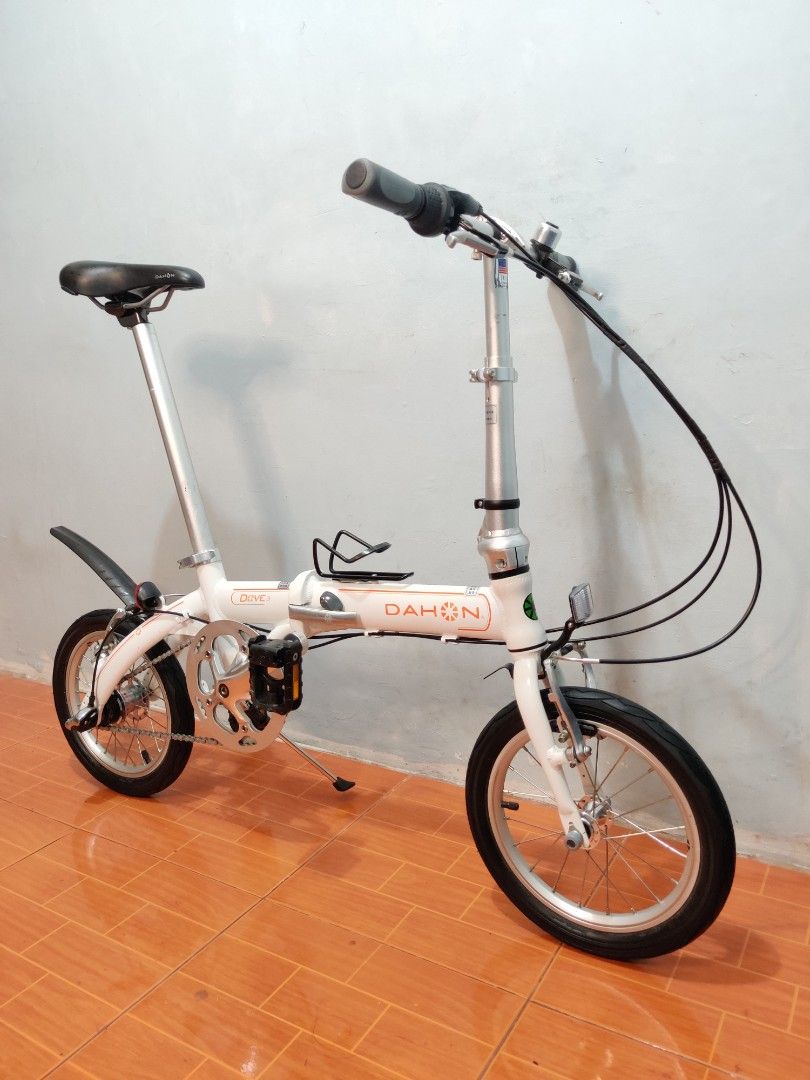 Dahon hot sale dove i3