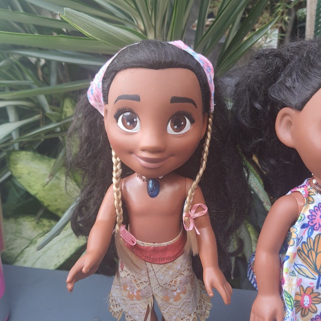 Disney Animator Moana (Category: Figurines & Statues) located in Davao. Submitted by juvybrreyn16232 (Listing ID 1281904409, Image 3). Description: 2 pcs disney animator moana one moana doll glass eyes, sings and talk 1350.for 2 pcs.