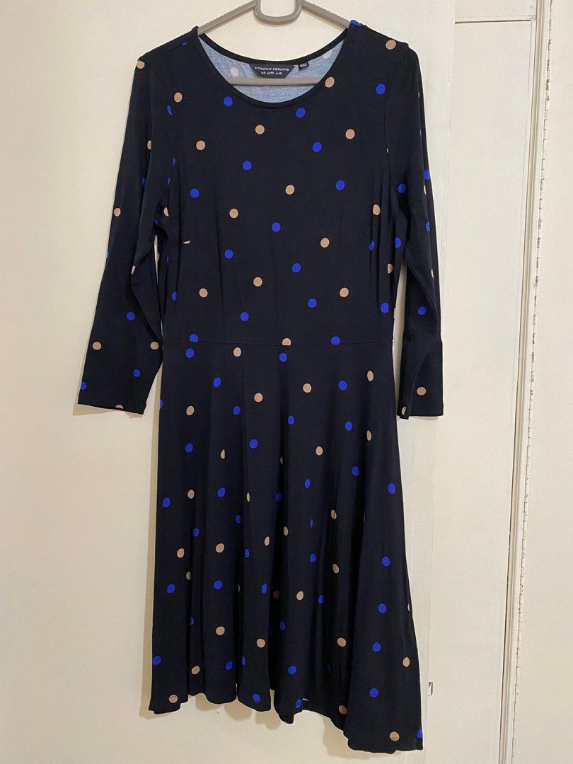 Dorothy Perkins (Category: Dresses) located in Cainta. Submitted by cbe23 (Listing ID 1281824599, Image 2). Description: Never worn Flattering fit Rfs: decluttering.