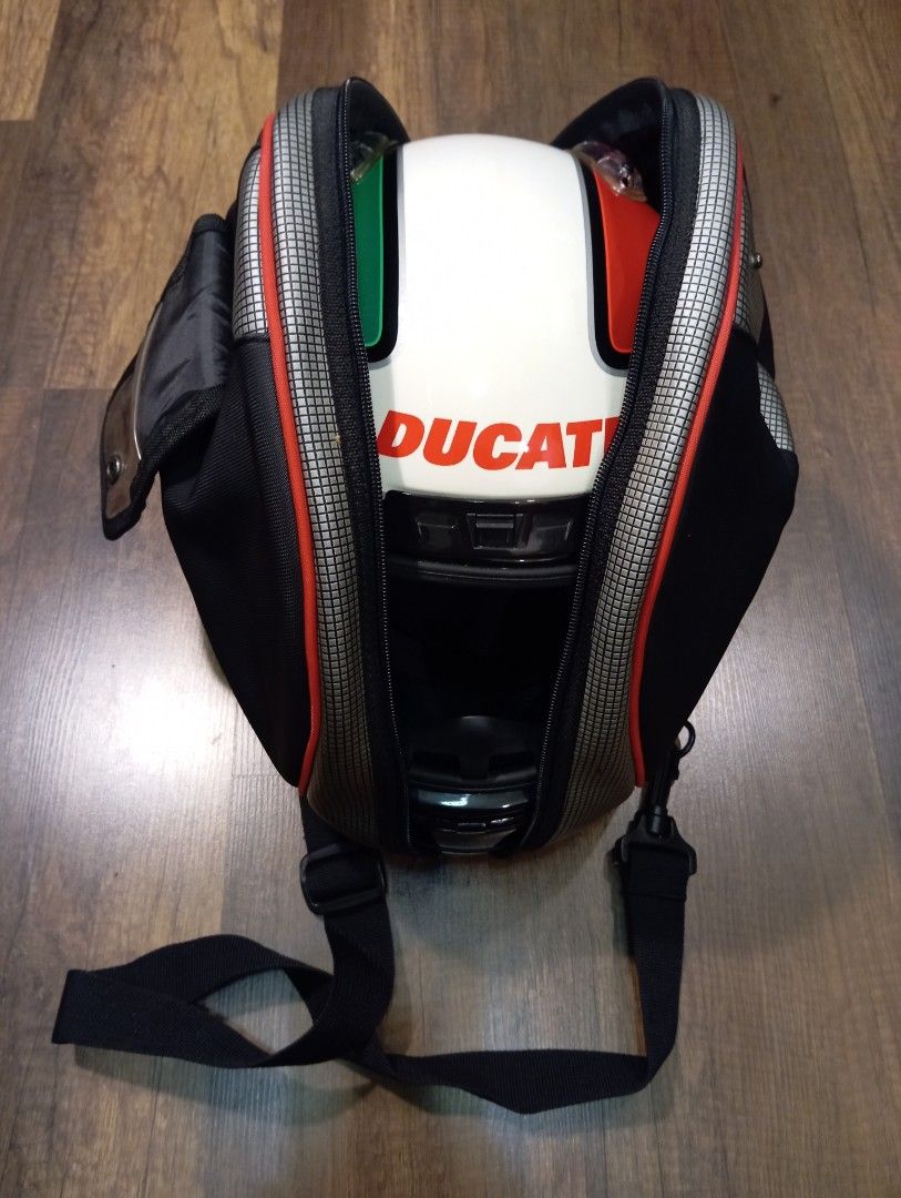 Ducati Redline: the collection of trolleys and sports bags for travel and  leisure